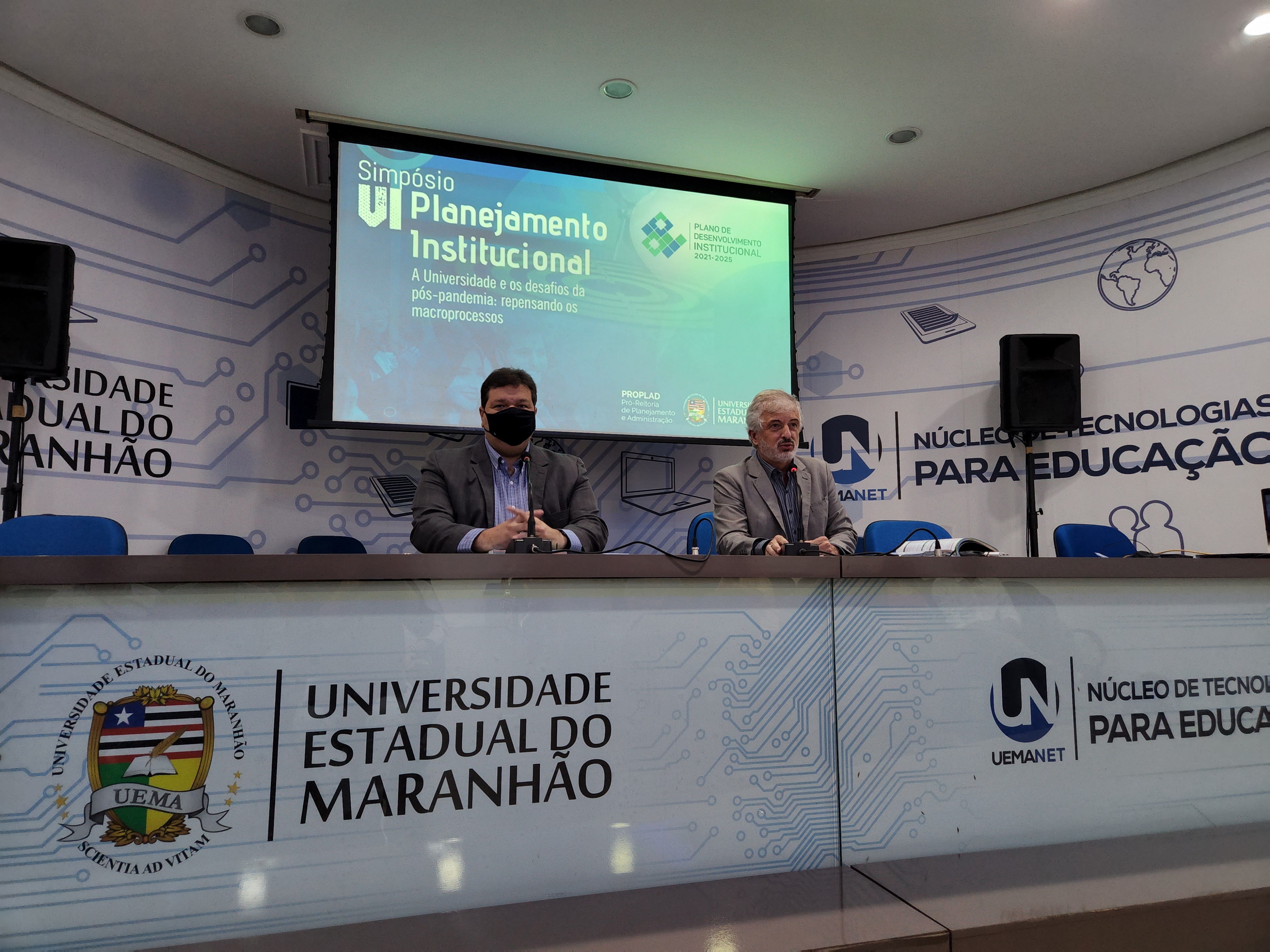 GESTORES DA UEMA REÚNEM-SE NO VI SIMPÓSIO DE PLANEJAMENTO INSTITUCIONAL